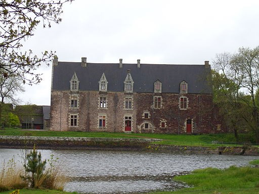 Château de Comper - Crédits photo Raphodon (Wikimedia)
