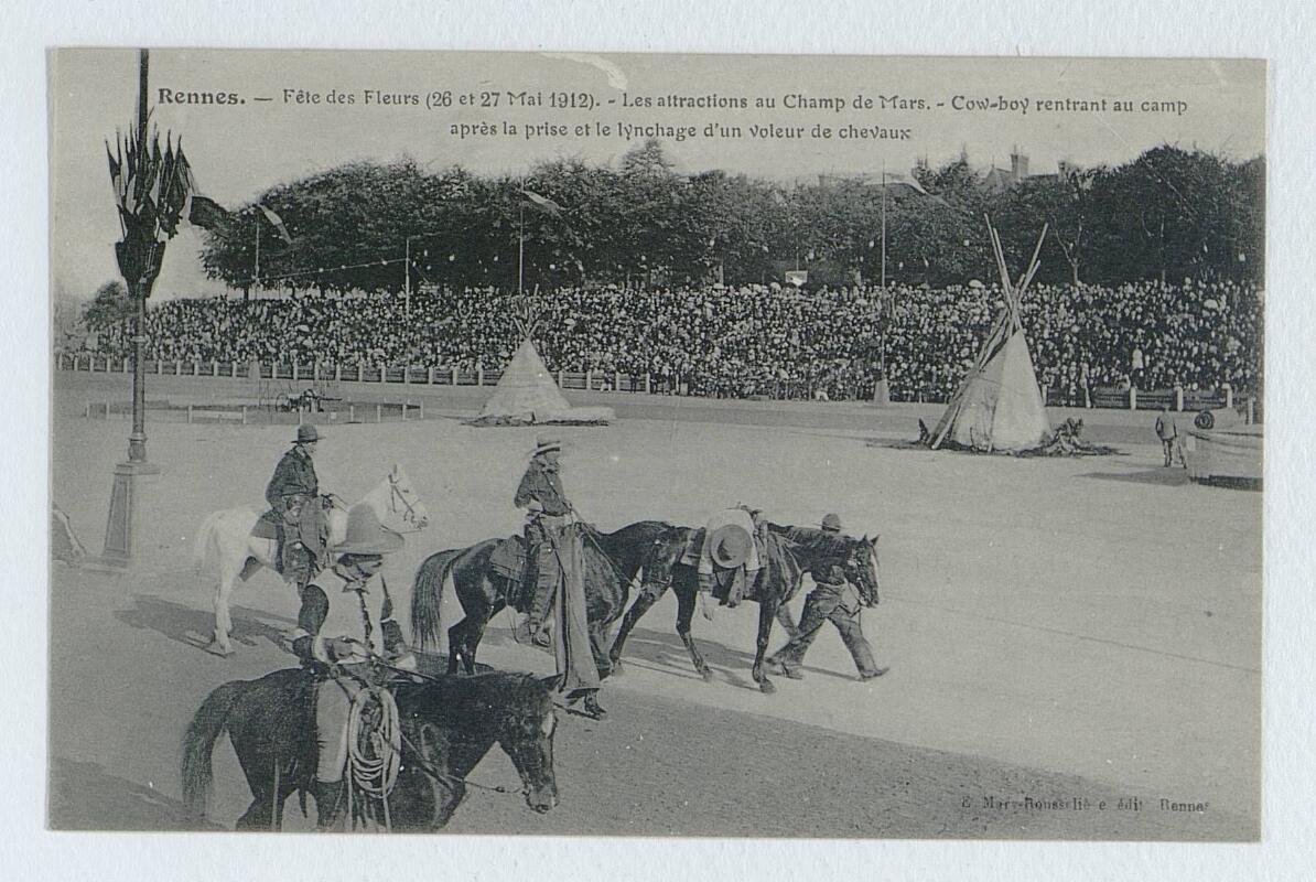 (archives de Rennes) 100 Fi 2014 - Lié à 44 Z 522 - Vue en noir et blanc de la fête des Fleurs des 26 et 27 mai 1912